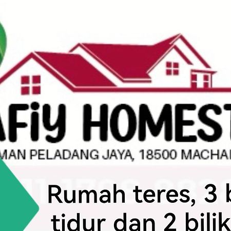 Wafiy Homestay Macang المظهر الخارجي الصورة
